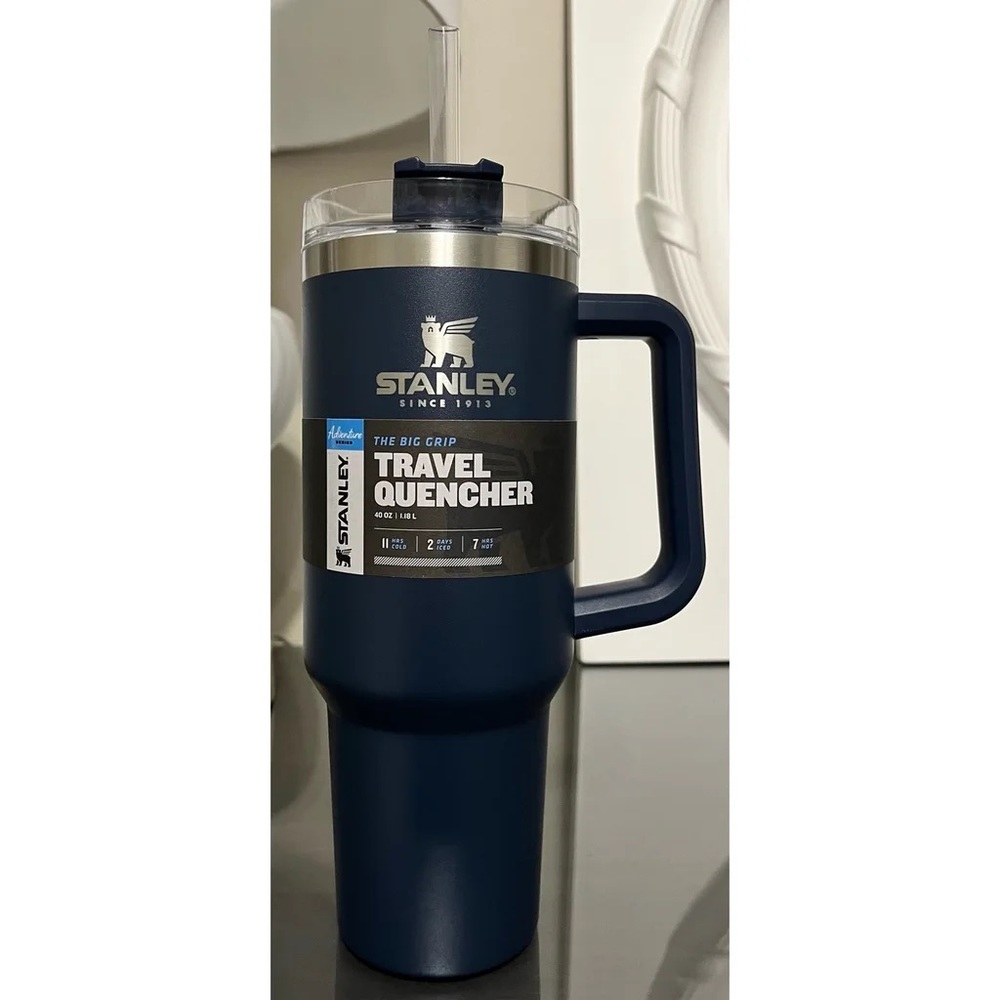 *used* but like new OG stanley 40 oz cup